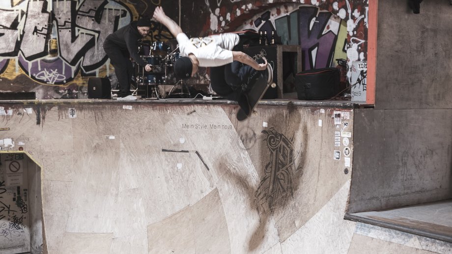 “Last Trick” im alten Bowl bei der Abriss-Session vor dem Start des Umbaus  © Skatehalle Berlin