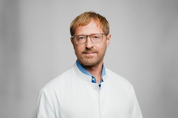 Dr. med. Andrej Stupavsky
